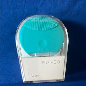 NEW FOREO LUNA mini Facial Cleansing Brush - Teal